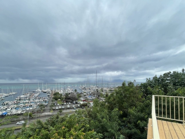 PUNAAUIA A LOUER MAISON F3